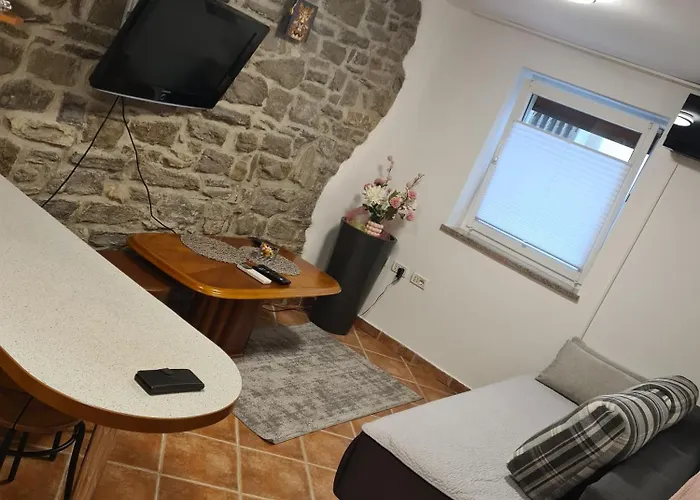 Apartma Ninah Копер