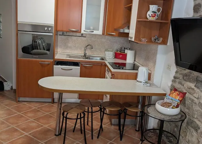 Apartma Ninah * Копер